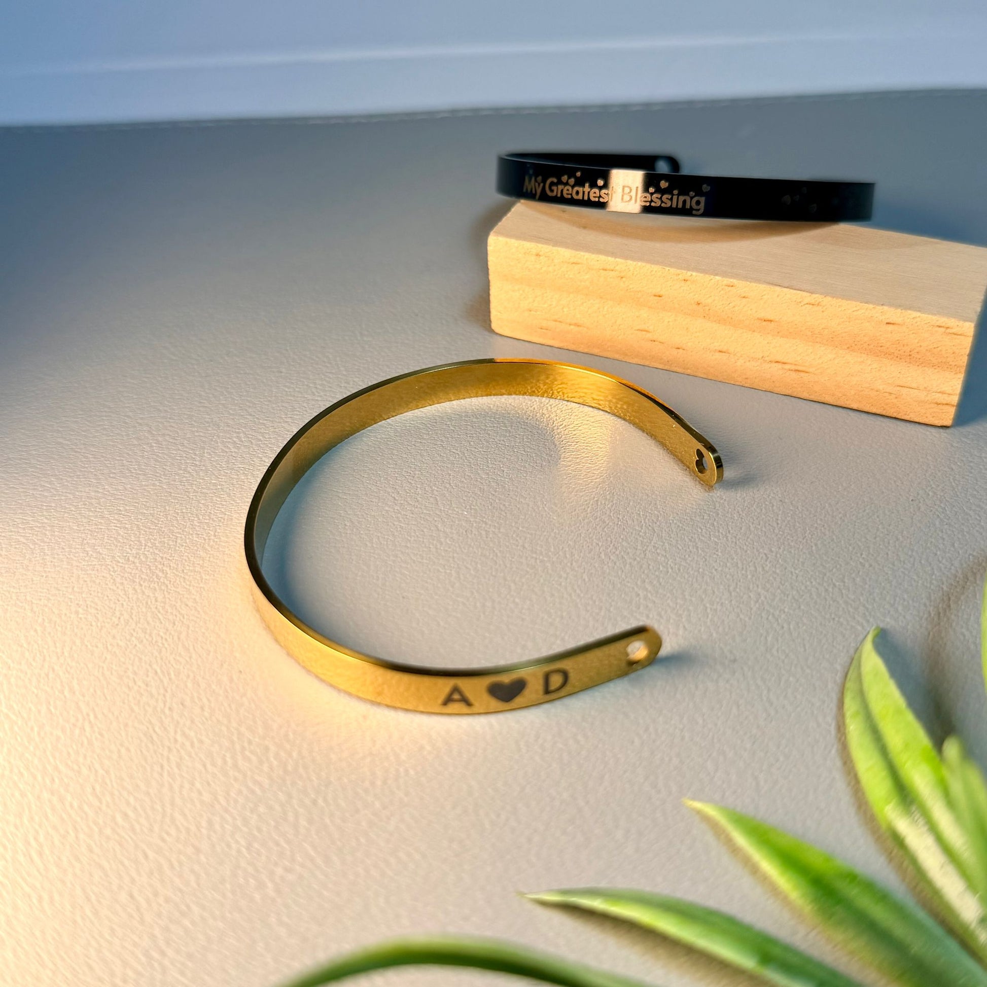 Custom Engraved Cuff Bracelet – gift packaging and presentation. Oruz Gifts Canada.