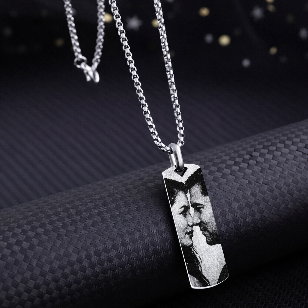 Custom engraved personalized stainless steel bar pendant – front view. Ships Canada & USA.